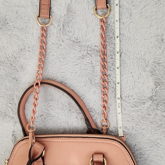 Steve Madden pink purse with chain accent strap. - Picture 11 of 16